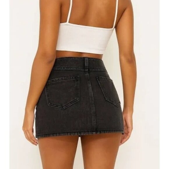 Pretty Little Thing Women's Petite Micro Mini Denim Skirt Black Size 10 NWT - Picture 2 of 8